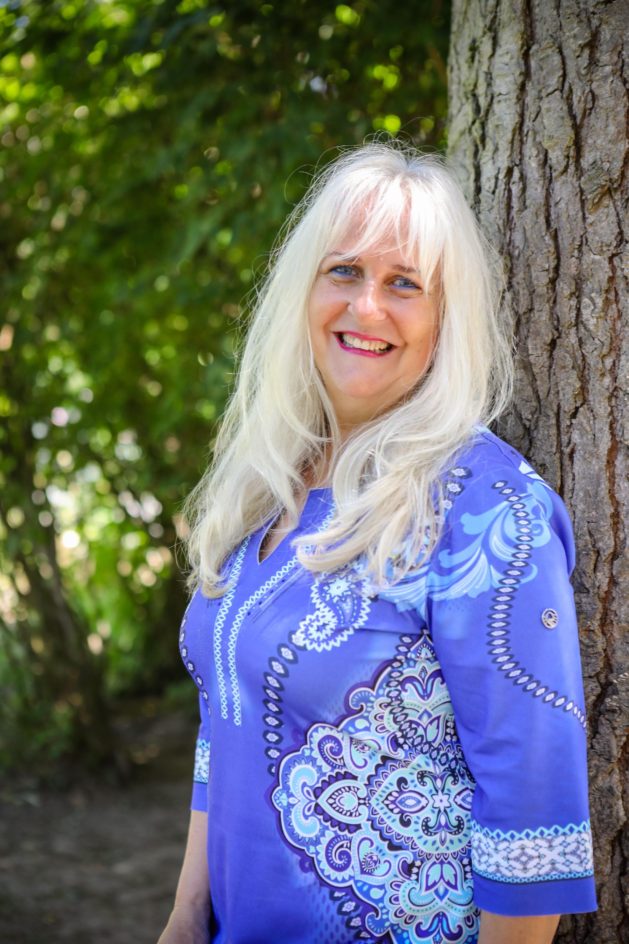 <h2>Kita Leitung </h2><h3>Kerstin Sulitze </h3><a href=mailto:kerstin.sulitze@kbz.ekiba.de>kerstin.sulitze@kbz.ekiba.de</a><div id=gtx-trans style=position: absolute; left: -82px; top: 11.3229px;> </div> - 1 / 2