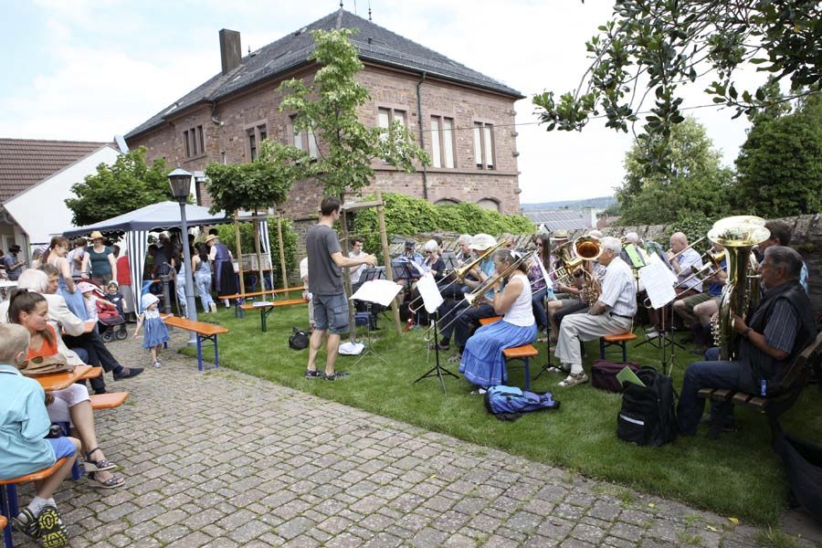 Kirchgartenfest S&ouml;llingen - 1 / 7